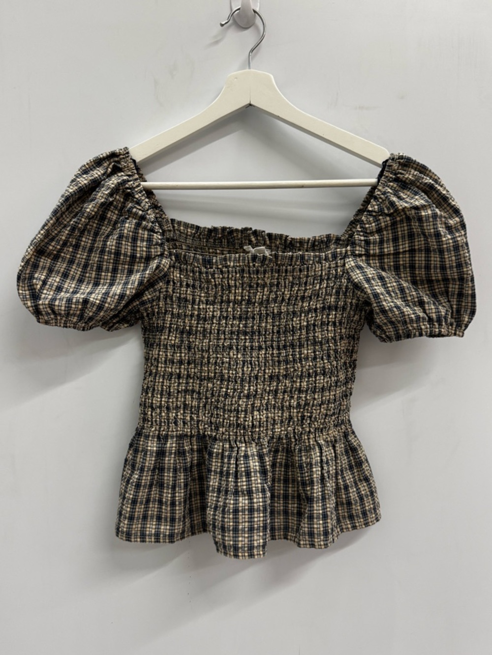 Mine Plaid Smocked Puff-Sleeve Top in Navy and Cream